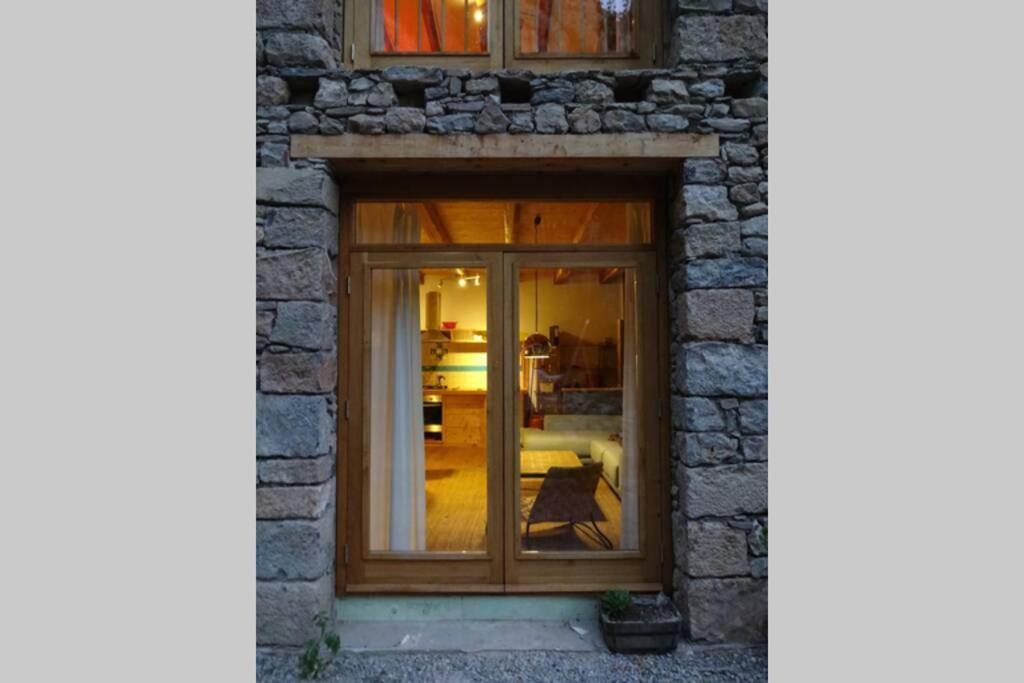 Pont De Valenti Mountain Retreat Lejlighed Girona Eksteriør billede